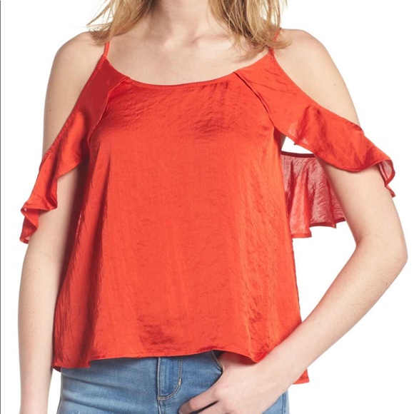 Draped off-the shoulder top - Picture 2 of 3